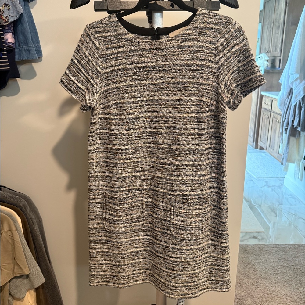 LOFT Black and White Short-Sleeve Shift Dress